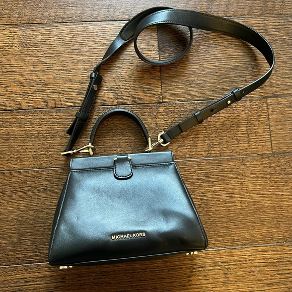 Michael Michael Kors Gramercy Frame Beaded Rose Black/Gold - Picture 5 of 8